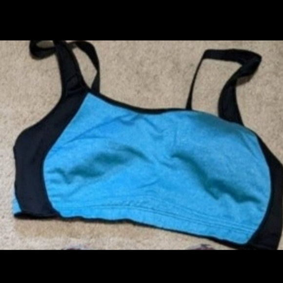 Champion Sports Bra - Medium - Picture 2 of 2